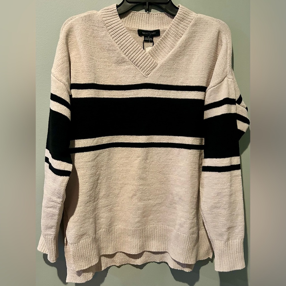 New (NWT)! Women's Sanctuary Everyday V-Neck Tunic Sweater Size Small